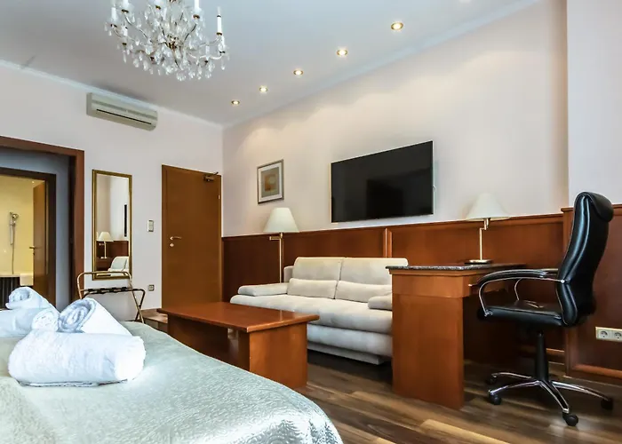 Corvinus Hotel 4*
